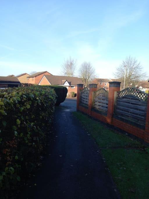 The Kilsyth,Detached Bungalow Warrington Luaran gambar