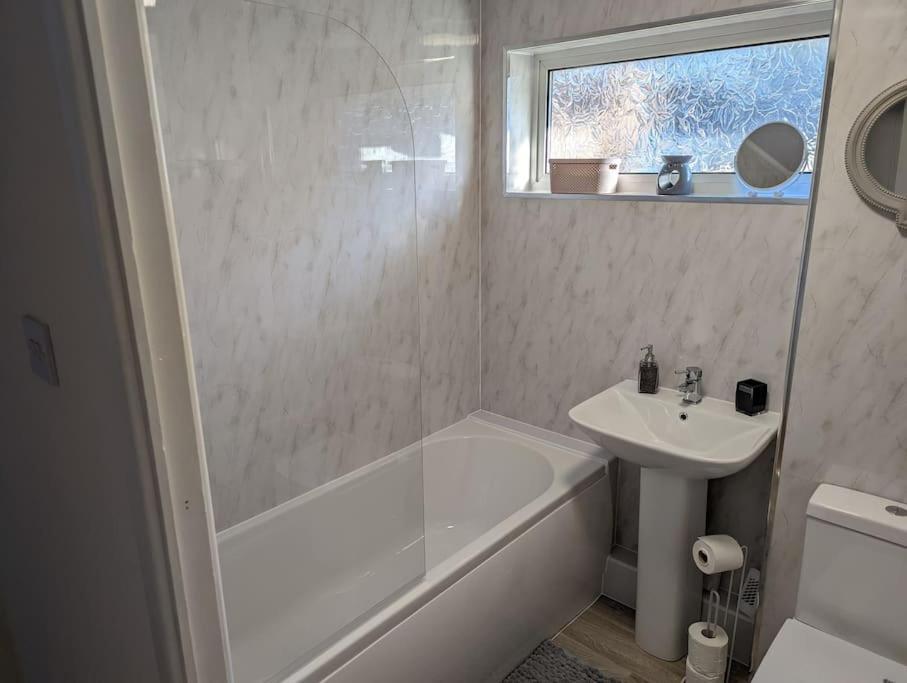 The Kilsyth,Detached Bungalow Warrington Luaran gambar
